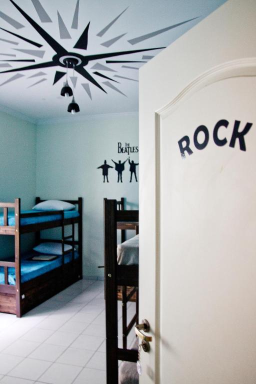 كوريتيبا Knock Knock Hostel الغرفة الصورة